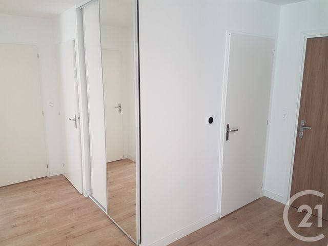 Appartement F3 &agrave; louer - 3 pi&egrave;ces - 67,96 m2 - Le Mesnil Esnard - 76 - HAUTE-NORMANDIE