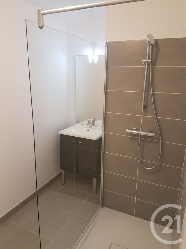 Appartement F3 &agrave; louer - 3 pi&egrave;ces - 67,96 m2 - Le Mesnil Esnard - 76 - HAUTE-NORMANDIE
