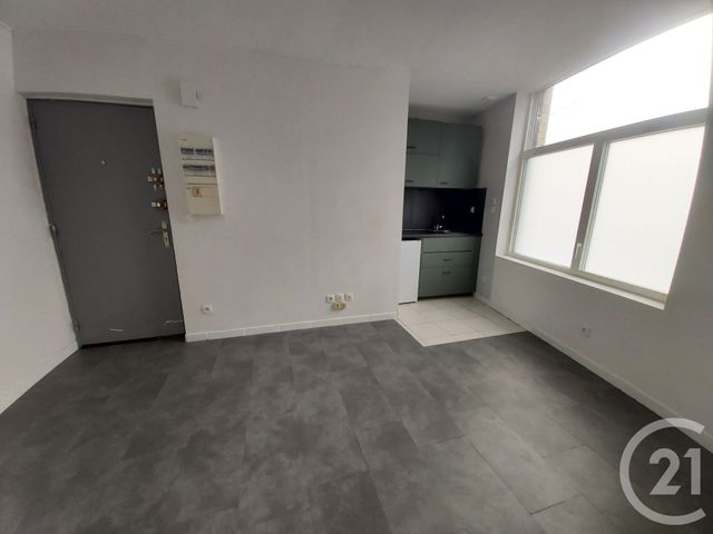 Appartement &agrave; louer - 2 pi&egrave;ces - 25,47 m2 - Le Mesnil Esnard - 76 - HAUTE-NORMANDIE