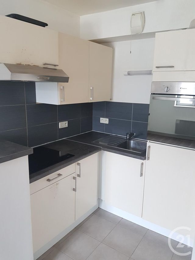 Appartement &agrave; louer - 3 pi&egrave;ces - 46,05 m2 - Rouen - 76 - HAUTE-NORMANDIE