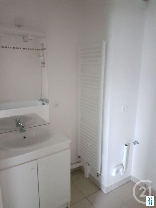 Appartement F3 &agrave; louer - 3 pi&egrave;ces - 62,16 m2 - Rouen - 76 - HAUTE-NORMANDIE