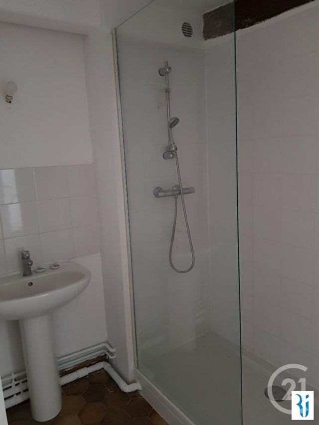 Appartement F2 &agrave; louer - 2 pi&egrave;ces - 41,37 m2 - Rouen - 76 - HAUTE-NORMANDIE