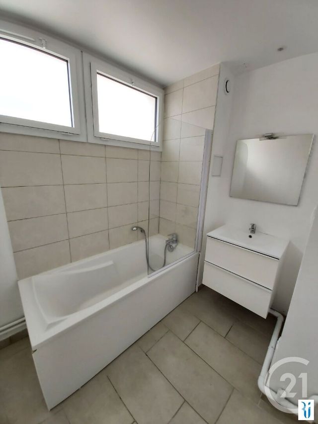 Appartement F3 &agrave; louer - 3 pi&egrave;ces - 54,27 m2 - Rouen - 76 - HAUTE-NORMANDIE