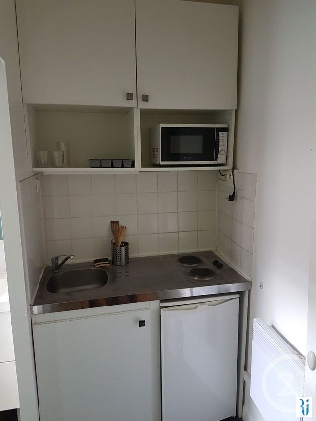 Appartement F1 &agrave; louer - 1 pi&egrave;ce - 23,69 m2 - Rouen - 76 - HAUTE-NORMANDIE