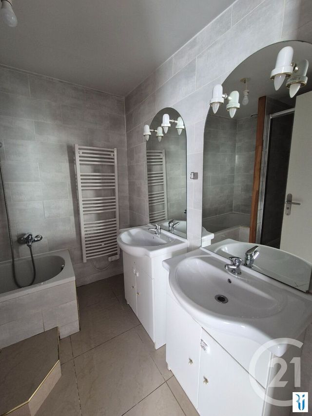 Appartement F3 &agrave; louer - 3 pi&egrave;ces - 61,41 m2 - Rouen - 76 - HAUTE-NORMANDIE