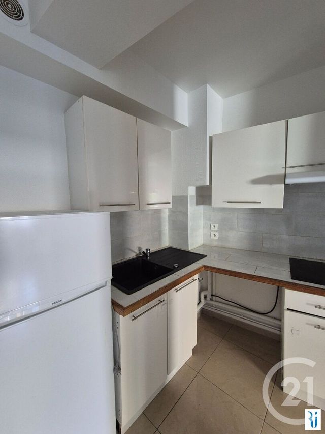 Appartement F3 &agrave; louer - 3 pi&egrave;ces - 61,41 m2 - Rouen - 76 - HAUTE-NORMANDIE