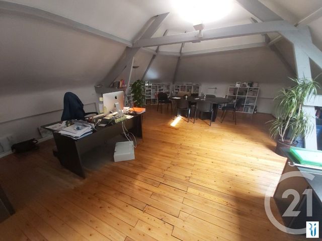 Local commercial à louer - 121.0 m2 - 76 - Seine-Maritime