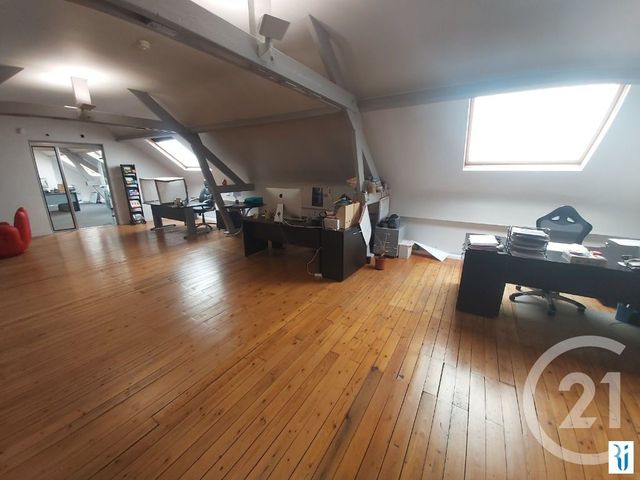 Local commercial à louer - 121.0 m2 - 76 - Seine-Maritime