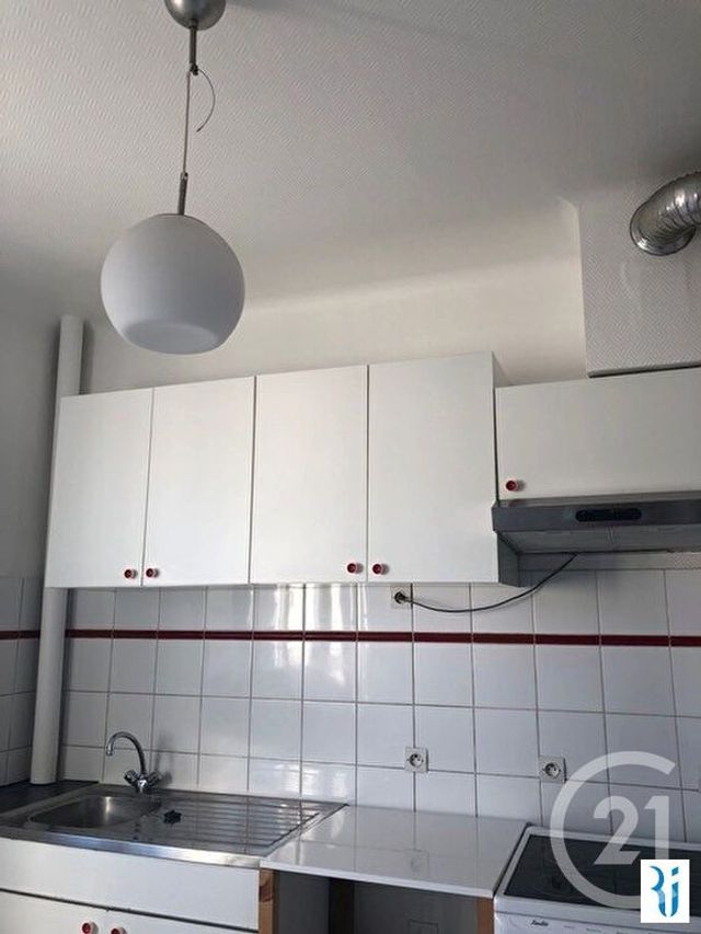 Appartement F4 &agrave; louer - 4 pi&egrave;ces - 85,31 m2 - Rouen - 76 - HAUTE-NORMANDIE