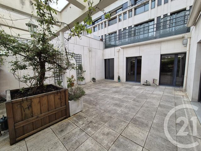 Appartement F4 &agrave; louer - 4 pi&egrave;ces - 110,87 m2 - Rouen - 76 - HAUTE-NORMANDIE