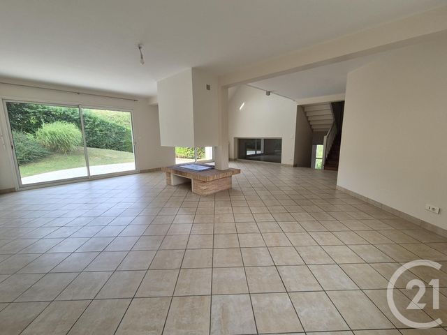 Maison &agrave; louer - 6 pi&egrave;ces - 165 m2 - Mont St Aignan - 76 - HAUTE-NORMANDIE