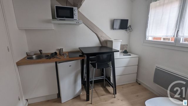Appartement F1 &agrave; louer - 1 pi&egrave;ce - 13,80 m2 - Rouen - 76 - HAUTE-NORMANDIE