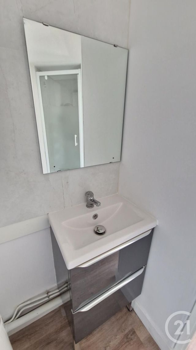 Appartement F1 &agrave; louer - 1 pi&egrave;ce - 17,50 m2 - Rouen - 76 - HAUTE-NORMANDIE