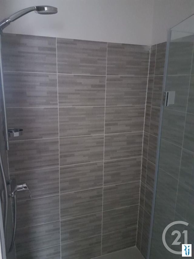 Appartement F2 &agrave; louer - 2 pi&egrave;ces - 45,66 m2 - Le Mesnil Esnard - 76 - HAUTE-NORMANDIE