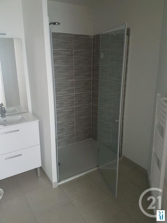 Appartement F2 &agrave; louer - 2 pi&egrave;ces - 45,66 m2 - Le Mesnil Esnard - 76 - HAUTE-NORMANDIE