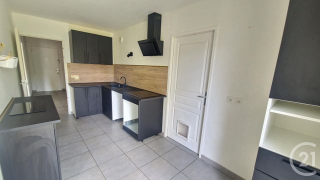 Maison &agrave; louer - 1 pi&egrave;ce - 111 m2 - Bois Guillaume - 76 - HAUTE-NORMANDIE