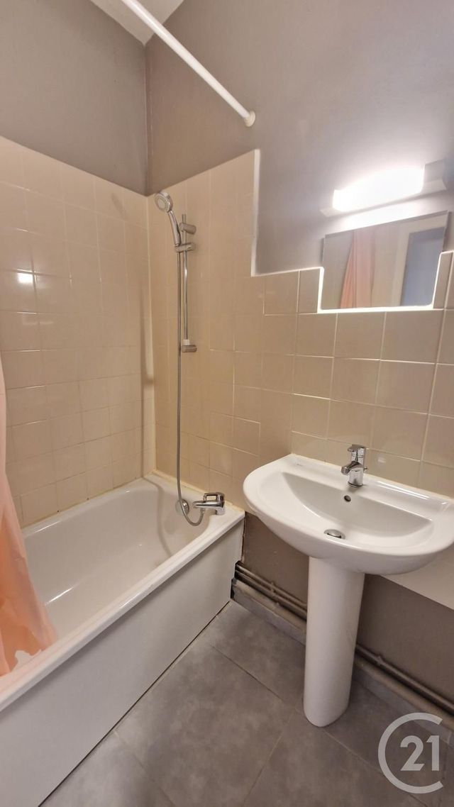 Appartement F1 &agrave; louer - 1 pi&egrave;ce - 26,93 m2 - Rouen - 76 - HAUTE-NORMANDIE