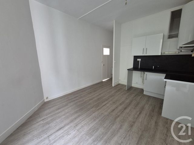 Appartement F2 à louer ST LEGER DU BOURG DENIS