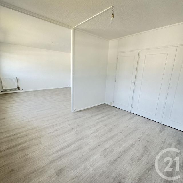 Appartement T3 &agrave; vendre - 3 pi&egrave;ces - 67,75 m2 - Deville Les Rouen - 76 - HAUTE-NORMANDIE