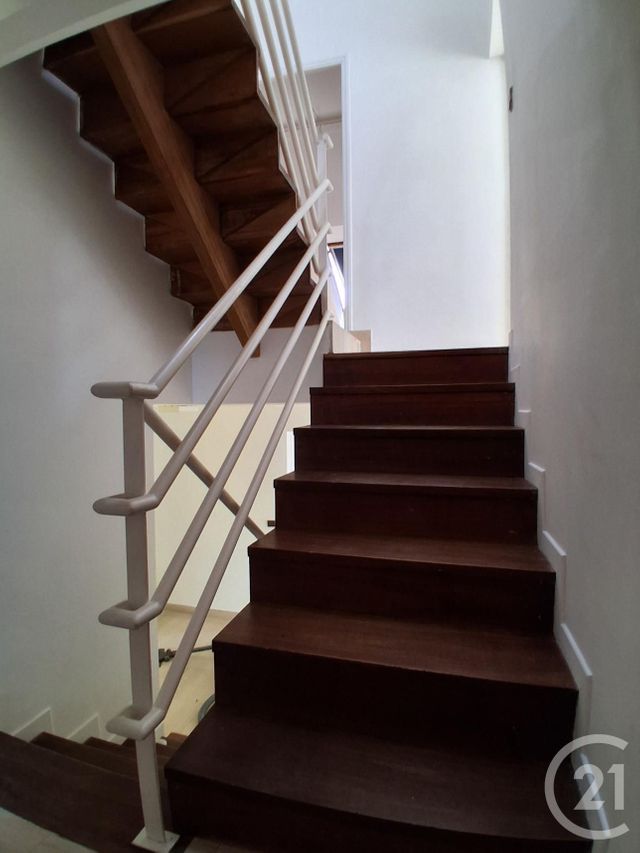 Maison &agrave; louer - 5 pi&egrave;ces - 124,01 m2 - Sahurs - 76 - HAUTE-NORMANDIE