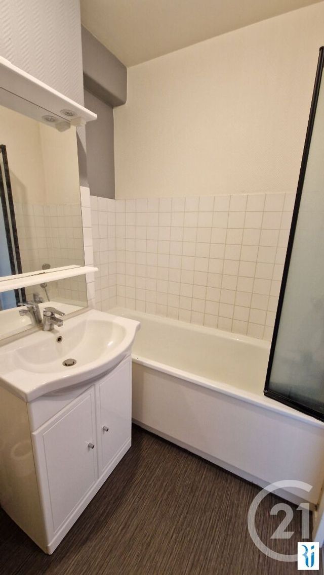 Appartement F1 &agrave; louer - 1 pi&egrave;ce - 25,22 m2 - Rouen - 76 - HAUTE-NORMANDIE