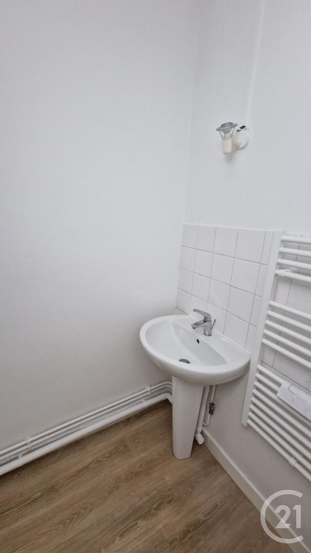 Appartement &agrave; louer - 2 pi&egrave;ces - 43,50 m2 - Rouen - 76 - HAUTE-NORMANDIE