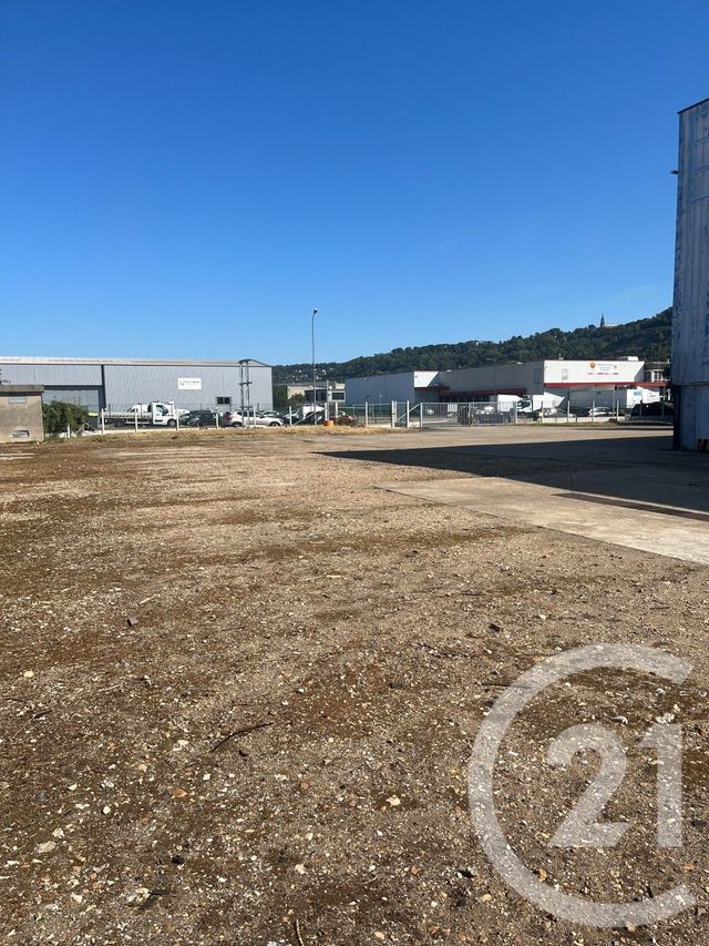 Local commercial à louer - 700.0 m2 - 76 - Seine-Maritime
