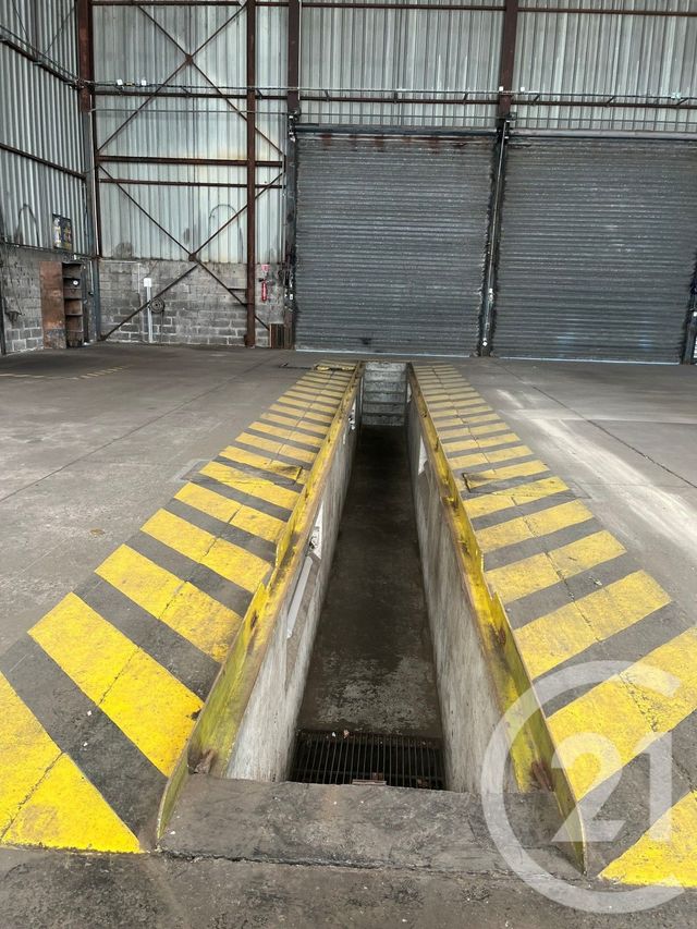 Local commercial à louer - 700.0 m2 - 76 - Seine-Maritime