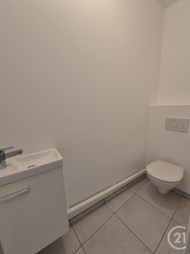 Appartement F4 &agrave; louer - 4 pi&egrave;ces - 83 m2 - Rouen - 76 - HAUTE-NORMANDIE