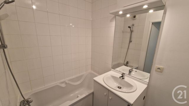 Appartement &agrave; louer - 2 pi&egrave;ces - 42,33 m2 - Rouen - 76 - HAUTE-NORMANDIE