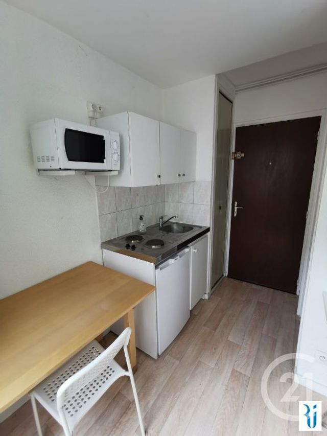 Appartement F1 &agrave; louer - 1 pi&egrave;ce - 12,14 m2 - Rouen - 76 - HAUTE-NORMANDIE