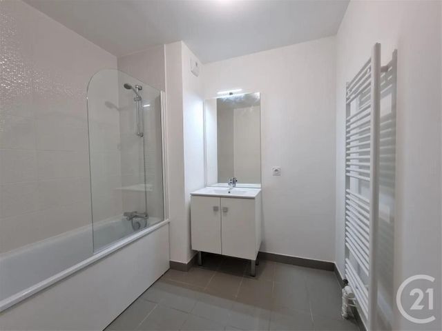 Appartement F4 &agrave; louer - 4 pi&egrave;ces - 80,08 m2 - Mont St Aignan - 76 - HAUTE-NORMANDIE