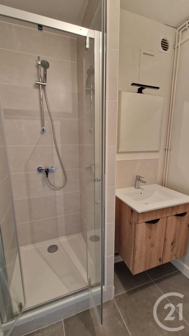 Appartement F3 &agrave; louer - 3 pi&egrave;ces - 46,74 m2 - Rouen - 76 - HAUTE-NORMANDIE