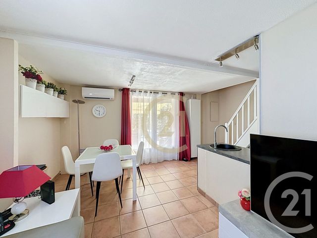 Appartement F3 &agrave; vendre - 3 pi&egrave;ces - 47,01 m2 - Uzes - 30 - LANGUEDOC-ROUSSILLON