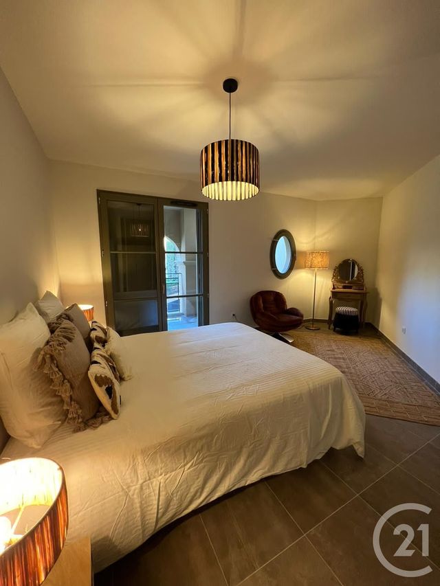Appartement F3 &agrave; louer - 3 pi&egrave;ces - 87,49 m2 - Uzes - 30 - LANGUEDOC-ROUSSILLON