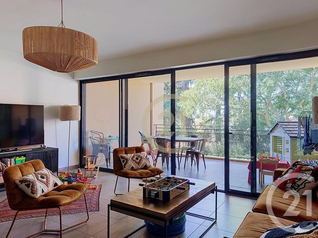 Appartement F3 &agrave; louer - 3 pi&egrave;ces - 87,49 m2 - Uzes - 30 - LANGUEDOC-ROUSSILLON