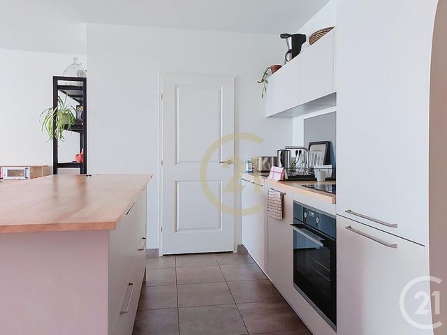 Appartement F3 &agrave; louer - 3 pi&egrave;ces - 87,49 m2 - Uzes - 30 - LANGUEDOC-ROUSSILLON