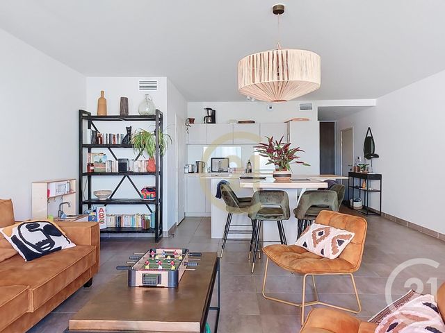 Appartement F3 &agrave; louer - 3 pi&egrave;ces - 87,49 m2 - Uzes - 30 - LANGUEDOC-ROUSSILLON