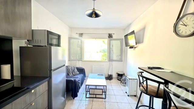Appartement F2 &agrave; vendre - 2 pi&egrave;ces - 23,20 m2 - Uzes - 30 - LANGUEDOC-ROUSSILLON