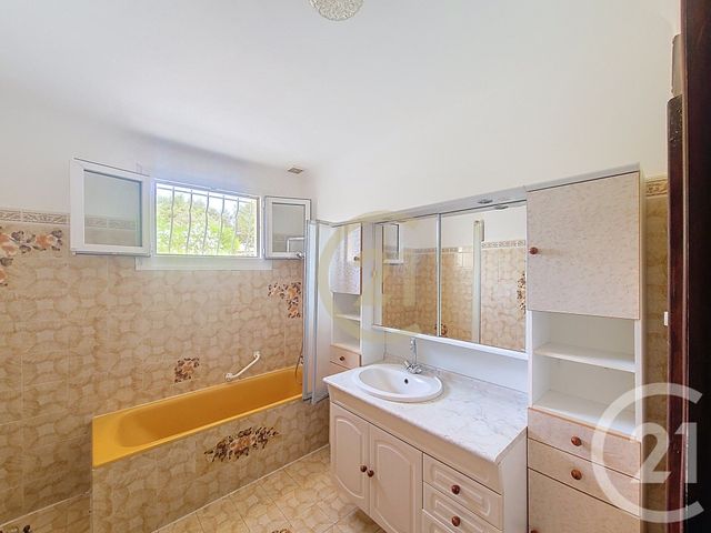 Maison à vendre - 5 pièces - 114 m2 - Uzes - 30 - LANGUEDOC-ROUSSILLON