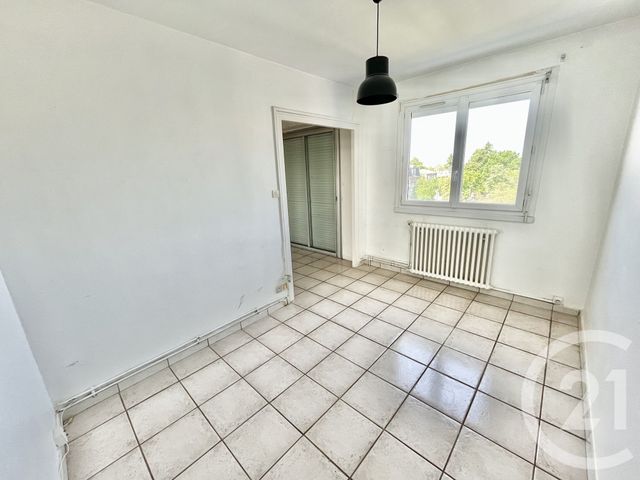 Appartement F4 à vendre - 4 pièces - 72 m2 - Lormont - 33 - AQUITAINE