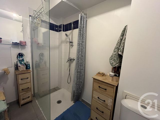 Appartement T4 à louer - 4 pièces - 80,80 m2 - Cenon - 33 - AQUITAINE