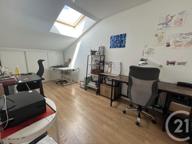 Appartement T4 à louer - 4 pièces - 80,80 m2 - Cenon - 33 - AQUITAINE