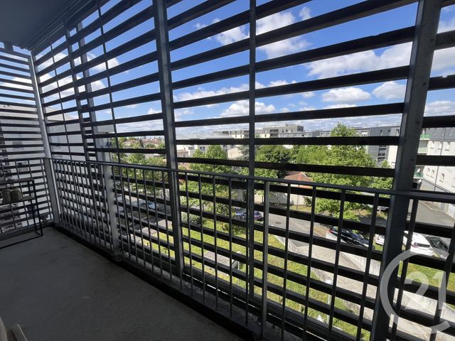 Appartement T4 à louer - 4 pièces - 80,80 m2 - Cenon - 33 - AQUITAINE