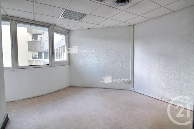 Bureaux à louer - 70.0 m2 - 33 - Gironde