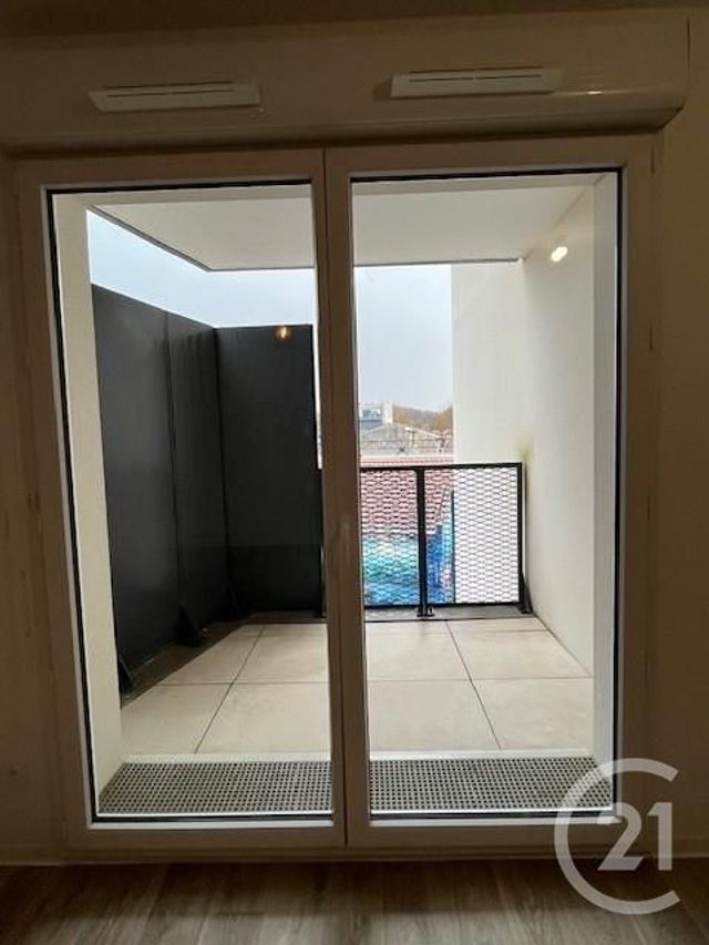 Appartement T1 &agrave; louer - 1 pi&egrave;ce - 30,44 m2 - Cenon - 33 - AQUITAINE