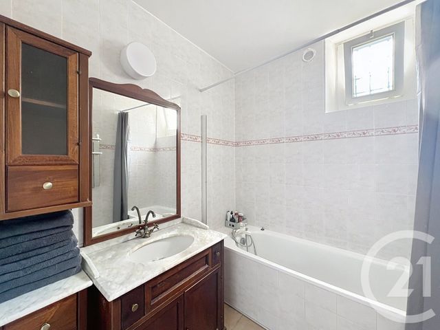 Appartement F3 à vendre - 3 pièces - 53 m2 - Le Raincy - 93 - ILE-DE-FRANCE