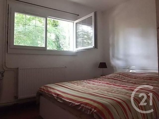 Maison à vendre - 5 pièces - 89 m2 - Maintenon - 28 - CENTRE