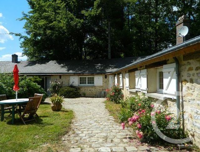 Maison à vendre - 5 pièces - 89 m2 - Maintenon - 28 - CENTRE