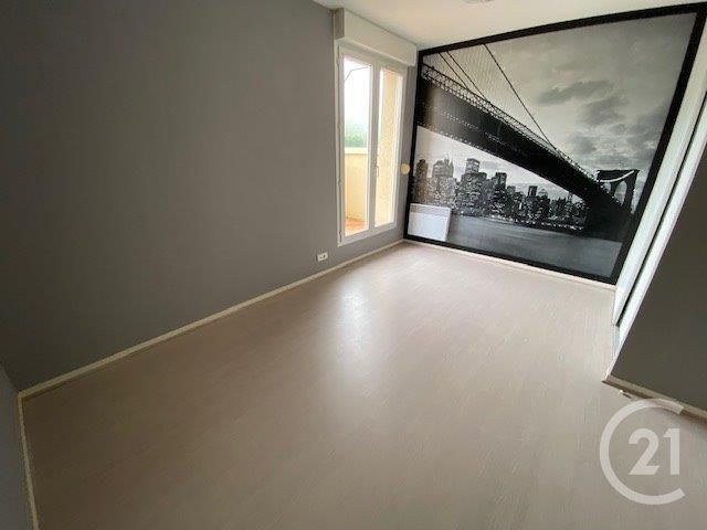 Appartement Duplex à vendre - 3 pièces - 72,93 m2 - Maintenon - 28 - CENTRE